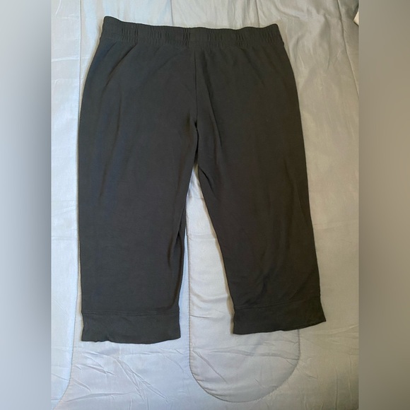 Women’s Capri Joggers (sz XL) - Picture 4 of 5